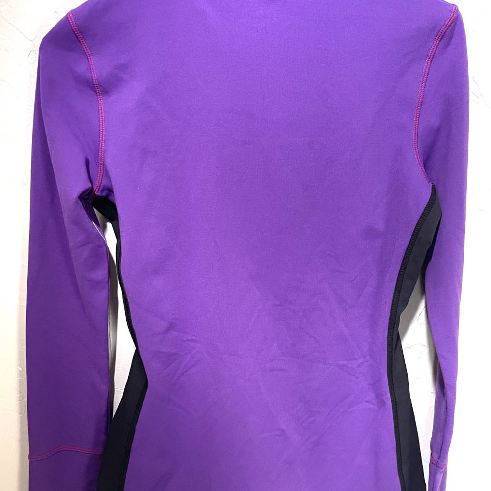 PiYo Fitted Jacket - Picture 4 of 7